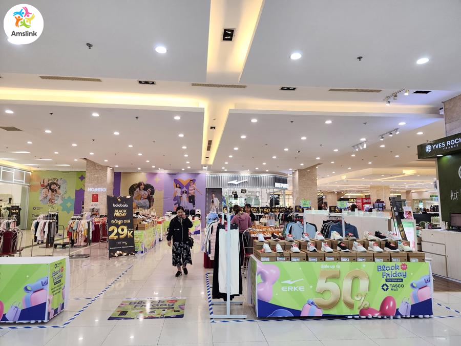 Khuyến mãi tới 70 - 80%, thị trường mua sắm Black Friday Việt vẫn khá im ắng